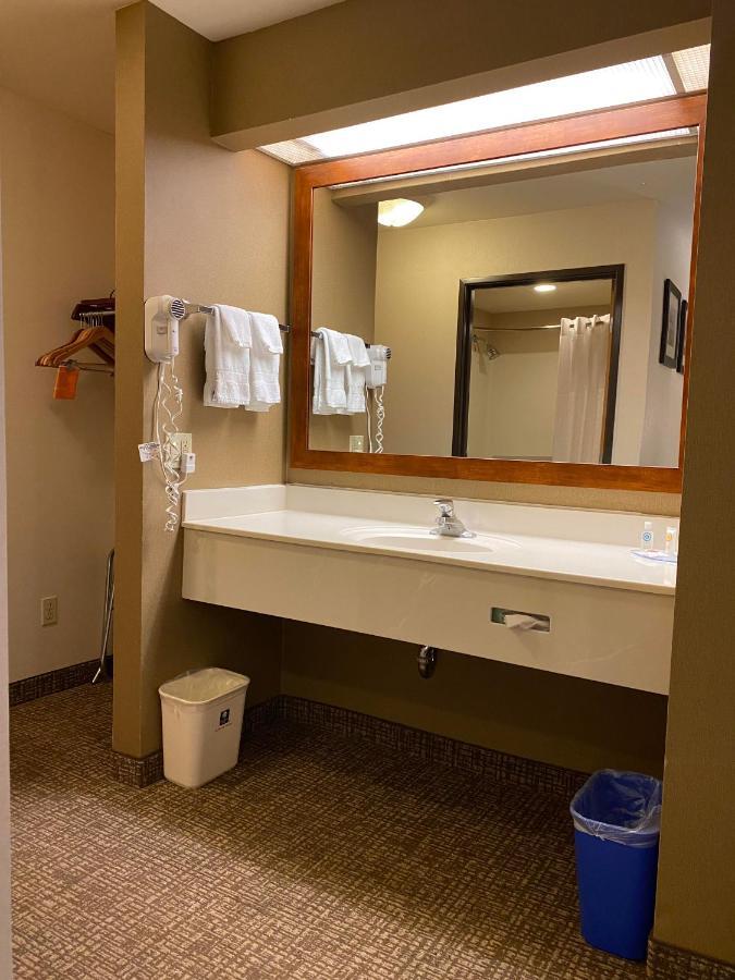 Comfort Inn Marina On The Monterey Bay Экстерьер фото
