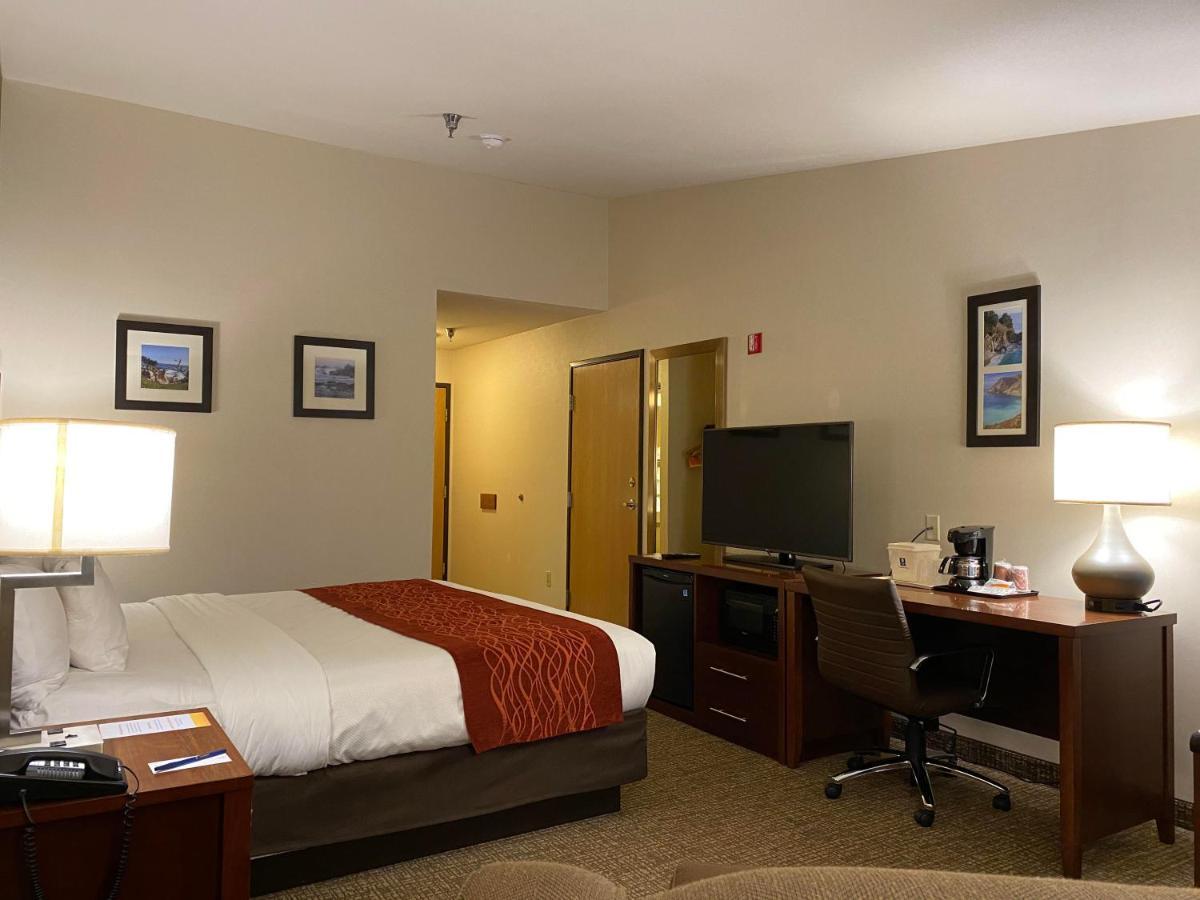 Comfort Inn Marina On The Monterey Bay Экстерьер фото