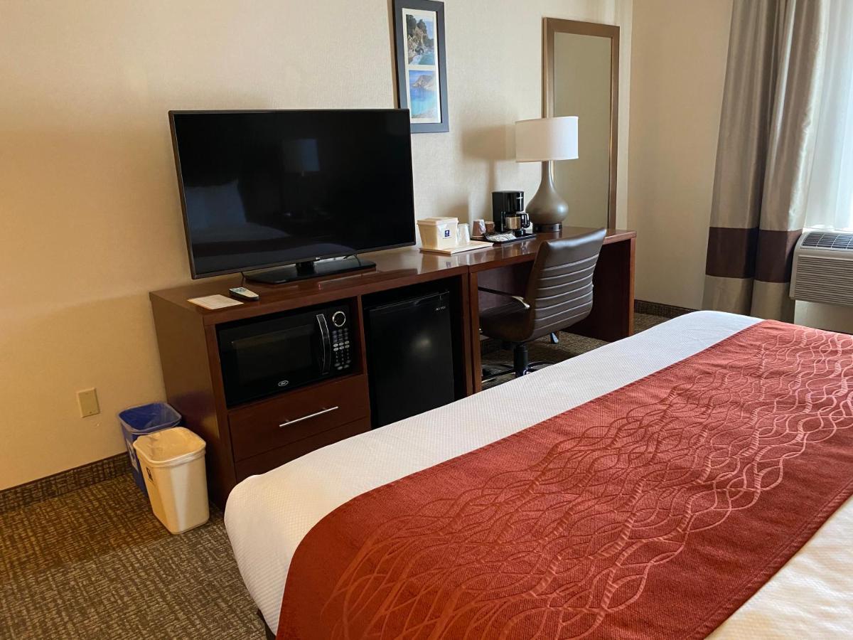 Comfort Inn Marina On The Monterey Bay Экстерьер фото