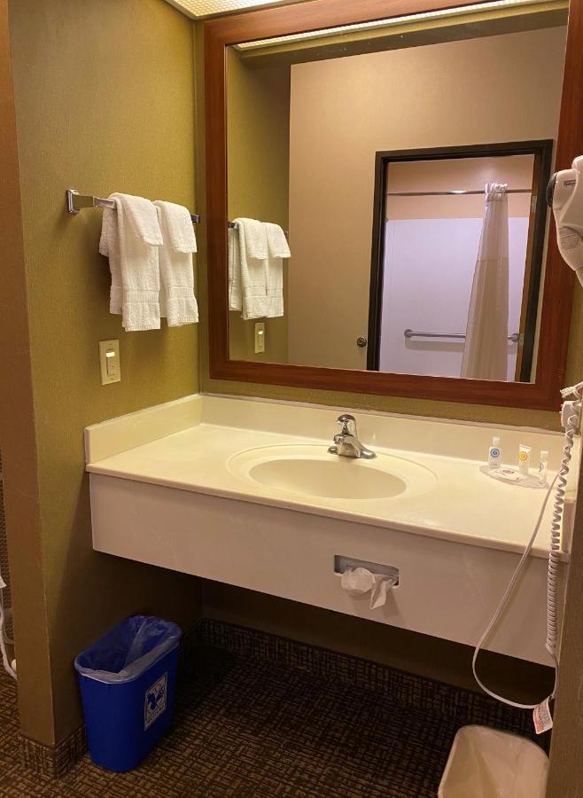 Comfort Inn Marina On The Monterey Bay Экстерьер фото