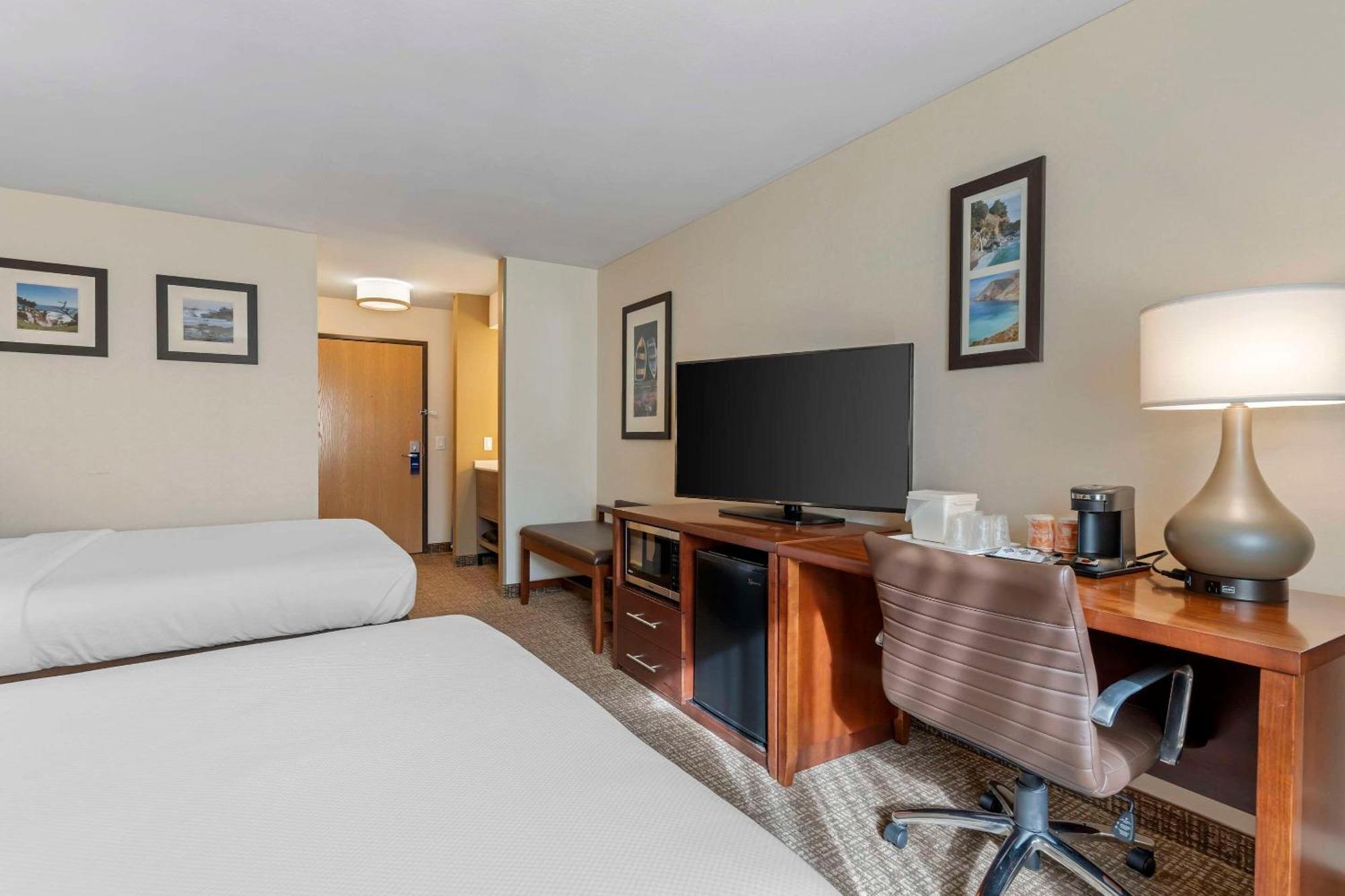 Comfort Inn Marina On The Monterey Bay Экстерьер фото