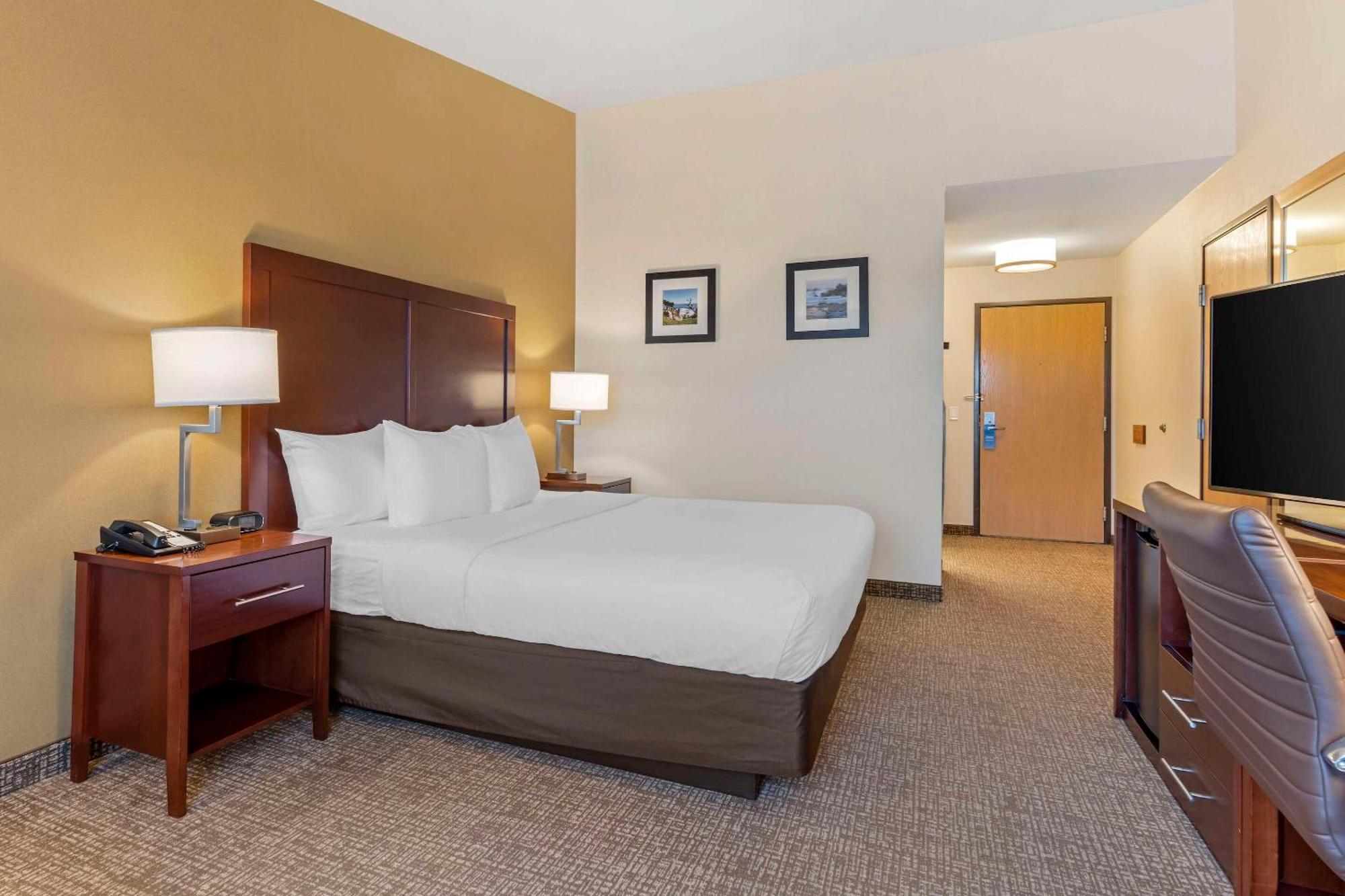 Comfort Inn Marina On The Monterey Bay Экстерьер фото
